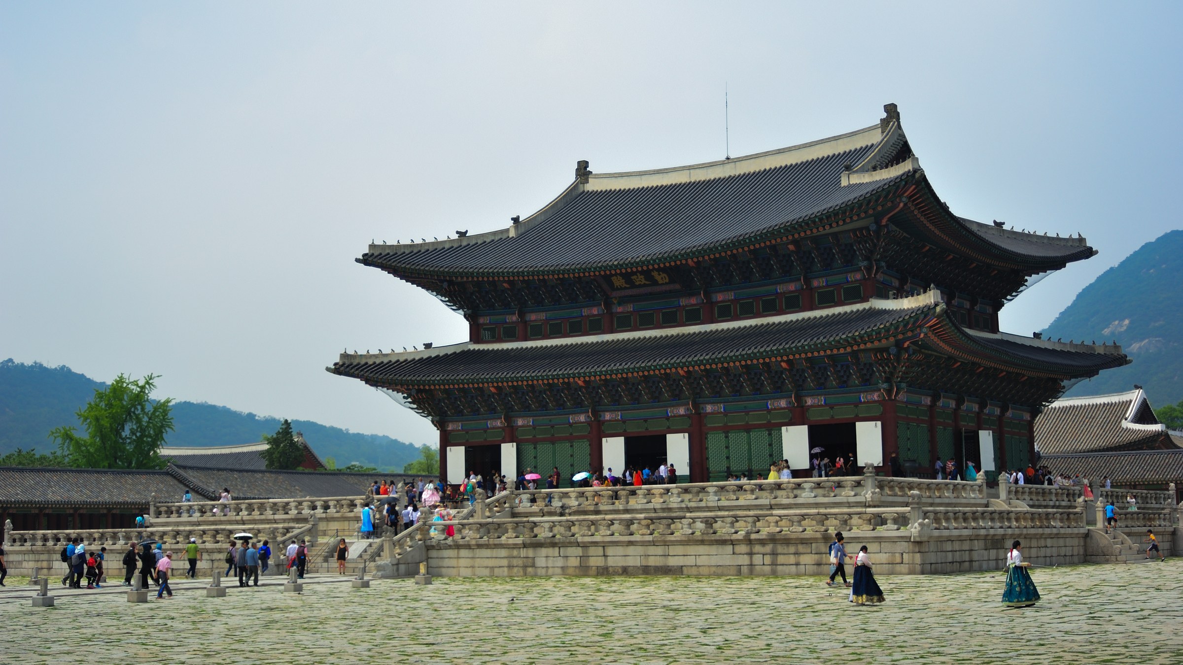 설 연휴 동안 경복궁을 비롯한 궁궐 네 곳이 값 없이 열린다